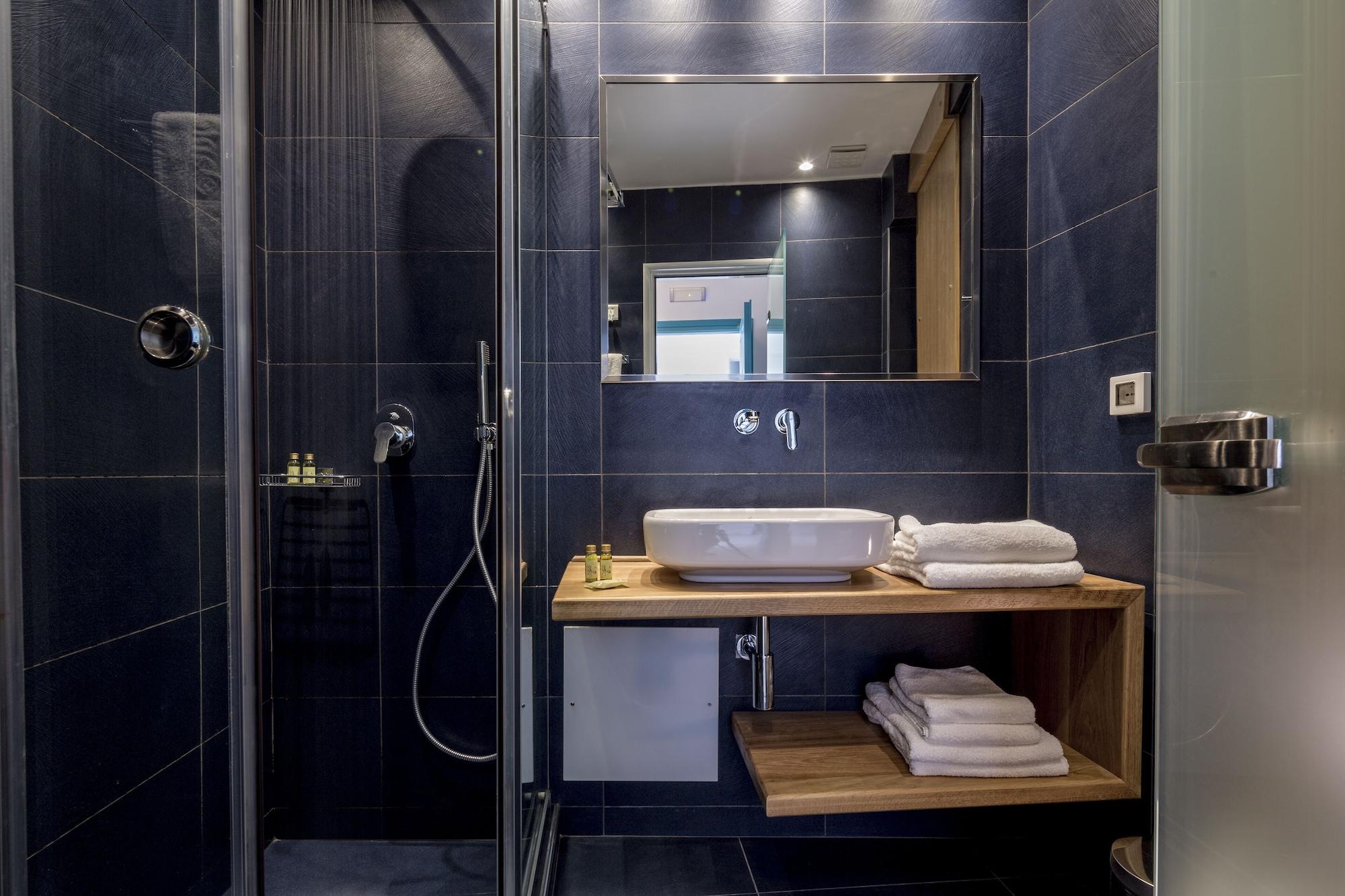 Santellini Hotel Камари Экстерьер фото