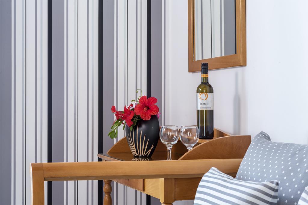 Santellini Hotel Камари Экстерьер фото
