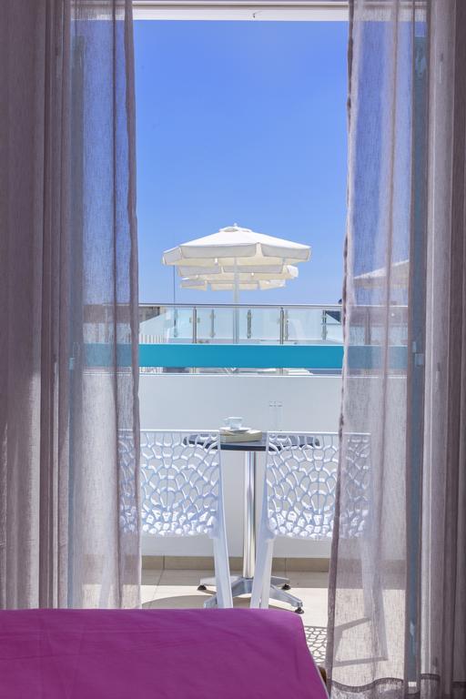 Santellini Hotel Камари Экстерьер фото